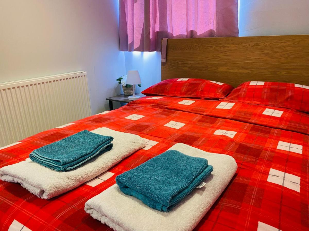 1 Studio Room Near Central Лондон Экстерьер фото